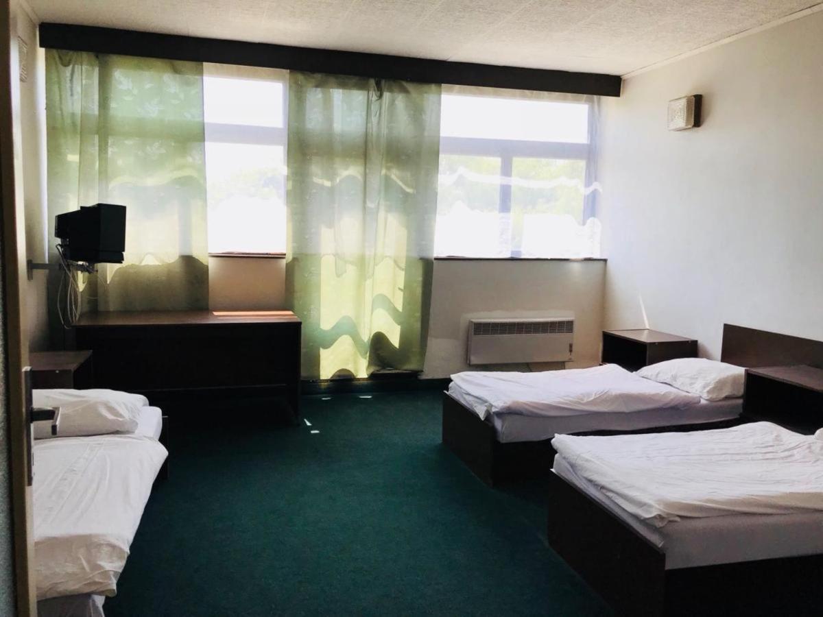Hotel Koldum 里维诺夫 外观 照片